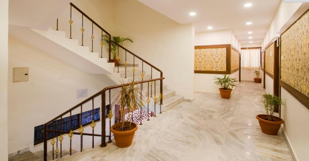 Hotel Grand Ashirwad By Wb Inn Secunderabad ภายนอก รูปภาพ